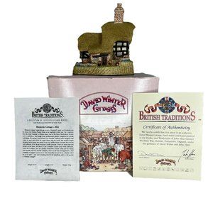 David Winter Blossom Cottage May British Traditions Retired Hand-Painted 1989